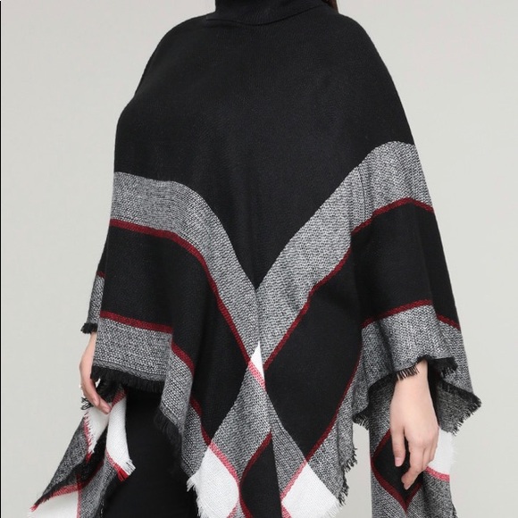 Pull Over Poncho - Picture 5 of 7